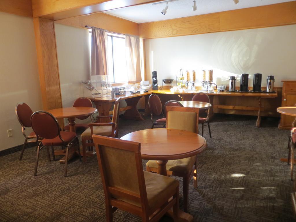 Travelodge By Wyndham Thunder Bay On Экстерьер фото