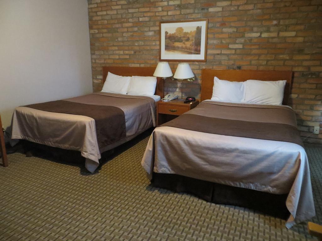 Travelodge By Wyndham Thunder Bay On Экстерьер фото