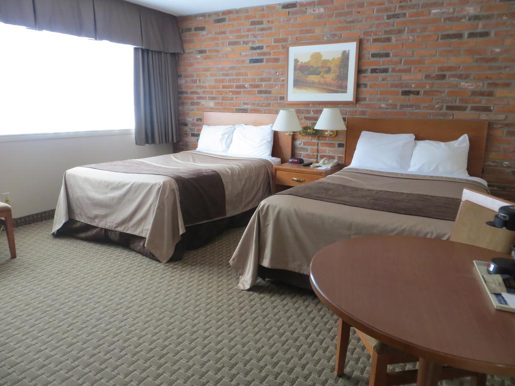 Travelodge By Wyndham Thunder Bay On Экстерьер фото