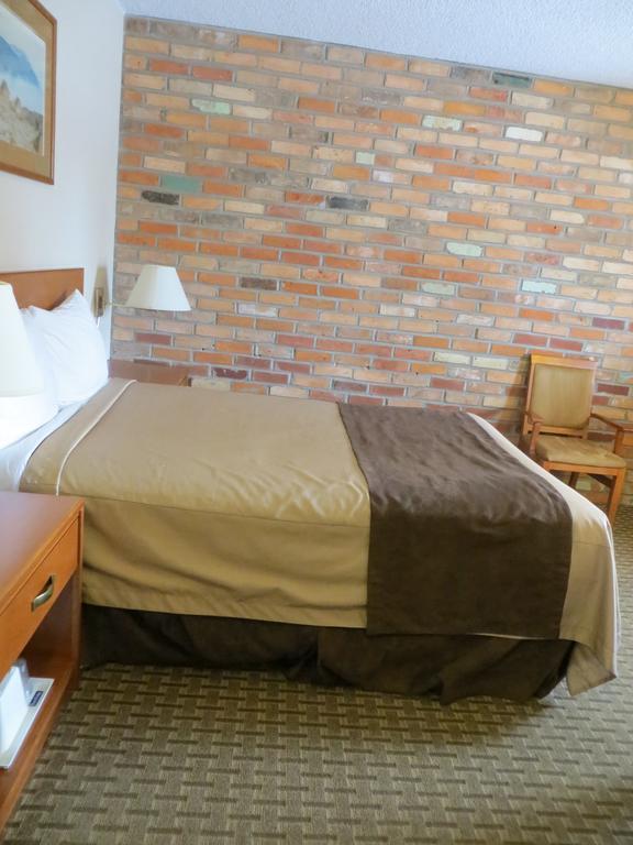 Travelodge By Wyndham Thunder Bay On Экстерьер фото