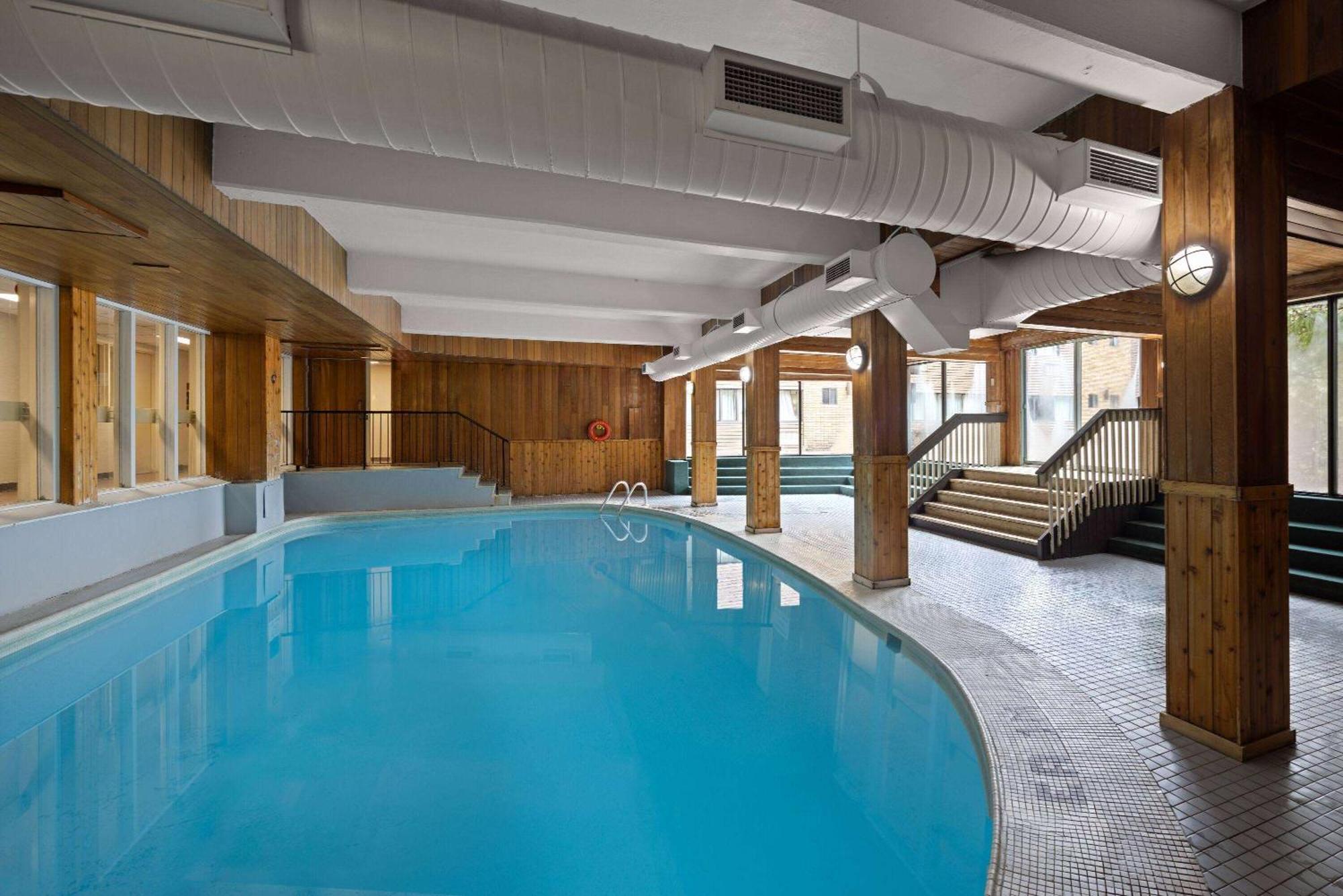 Travelodge By Wyndham Thunder Bay On Экстерьер фото