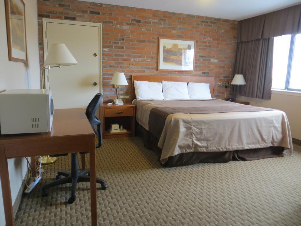 Travelodge By Wyndham Thunder Bay On Экстерьер фото